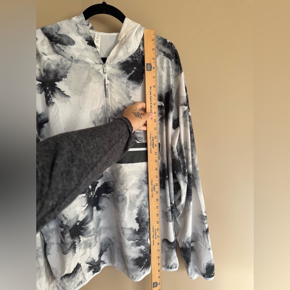 Lululemon Men's XXL Anorak Rain Jacket Waterproof Black White Watercolor Print - Picture 6 of 7